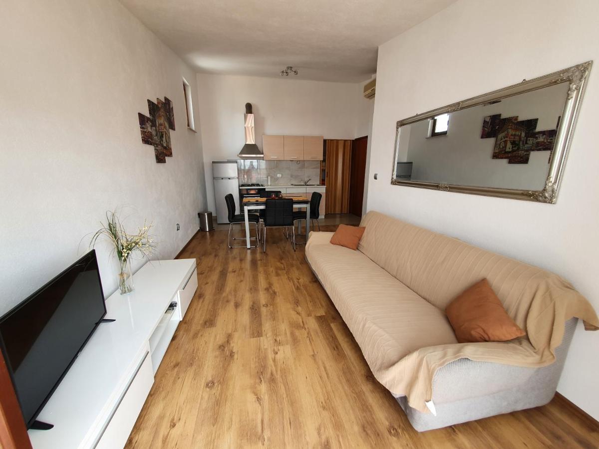 Aenona Sunny Apartment Vrsi Luaran gambar