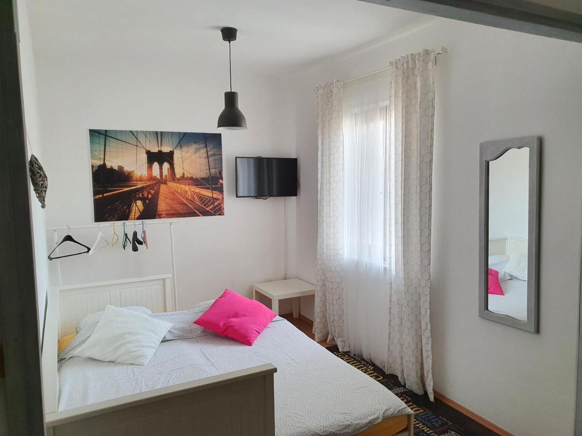 Aenona Sunny Apartment Vrsi Luaran gambar