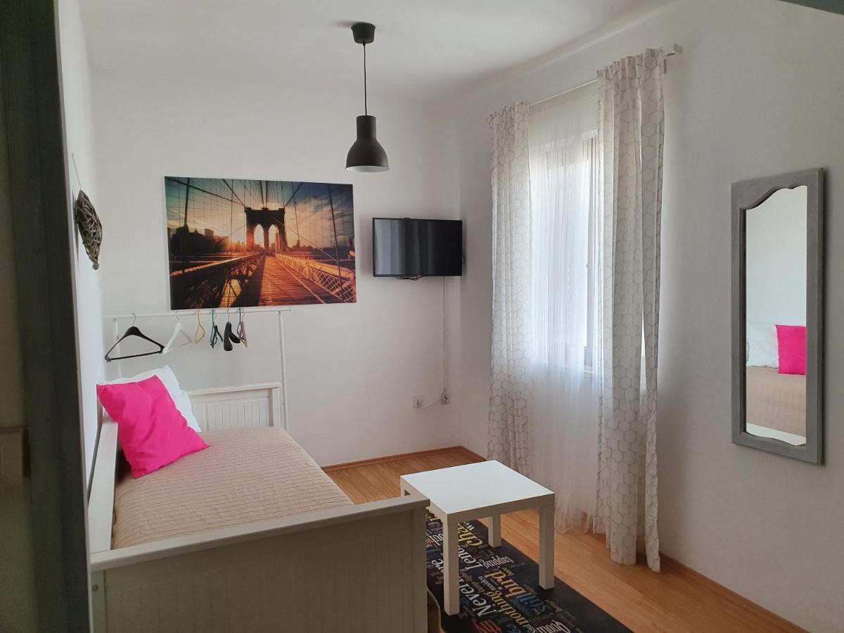 Aenona Sunny Apartment Vrsi Luaran gambar
