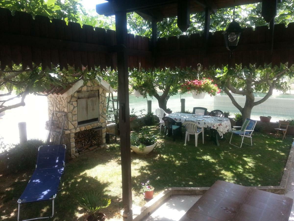 Aenona Sunny Apartment Vrsi Luaran gambar